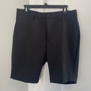 Kenneth Cole Mens Golf Shorts